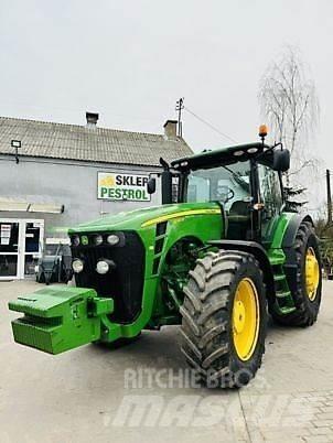 John Deere 8345R Traktori