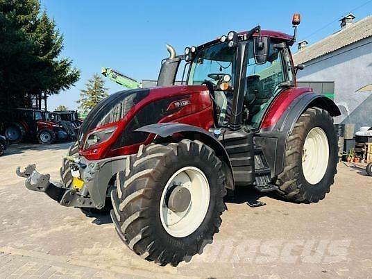 Valtra T174 VERSU Traktori