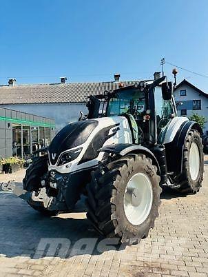 Valtra T174 VERSU Traktori