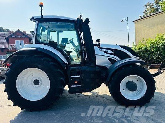 Valtra T174 VERSU Traktori