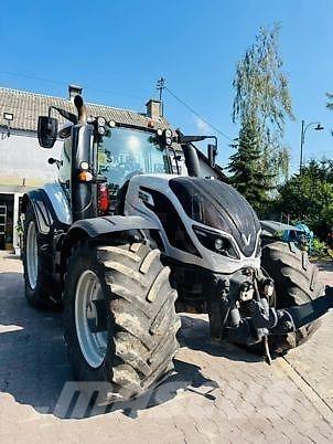 Valtra T254 Versu Traktori