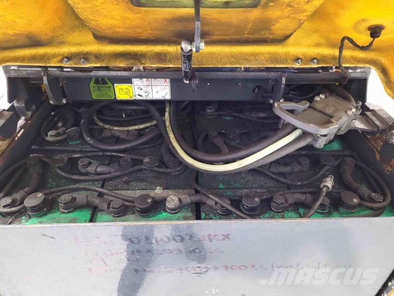 Aisle-Master AM20SHE Viličar za uske prolaze