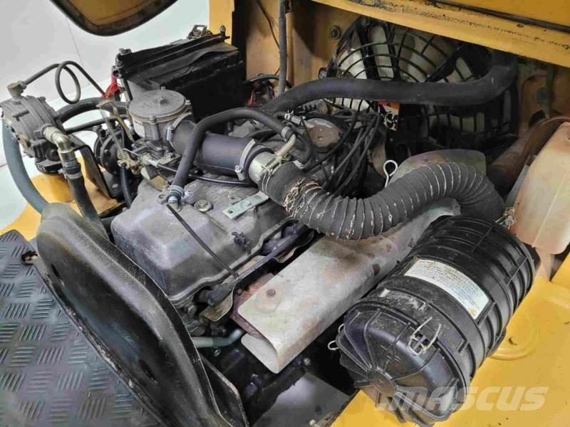 CAT GP30K Plinski viličari
