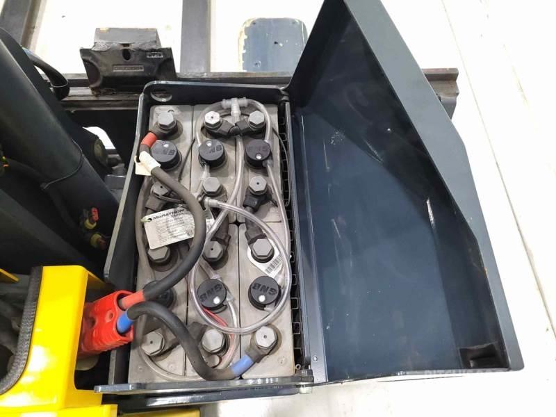 Combilift WR4 Viličari sa 4-stranskim dohvatom