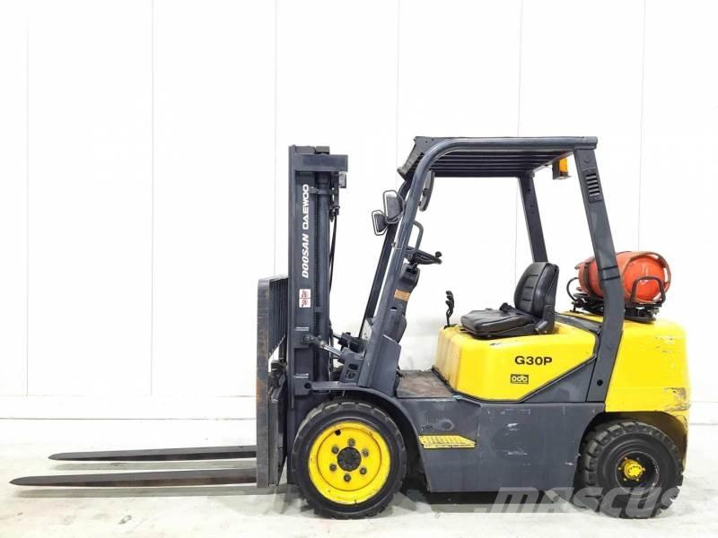 Doosan GP30-3 Plinski viličari