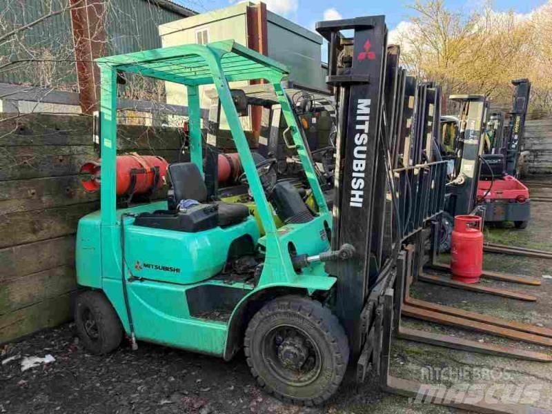Mitsubishi FG20 Plinski viličari