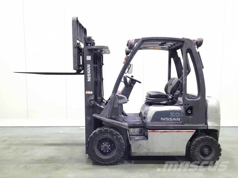 Nissan FD02A20 Dizelski viličari