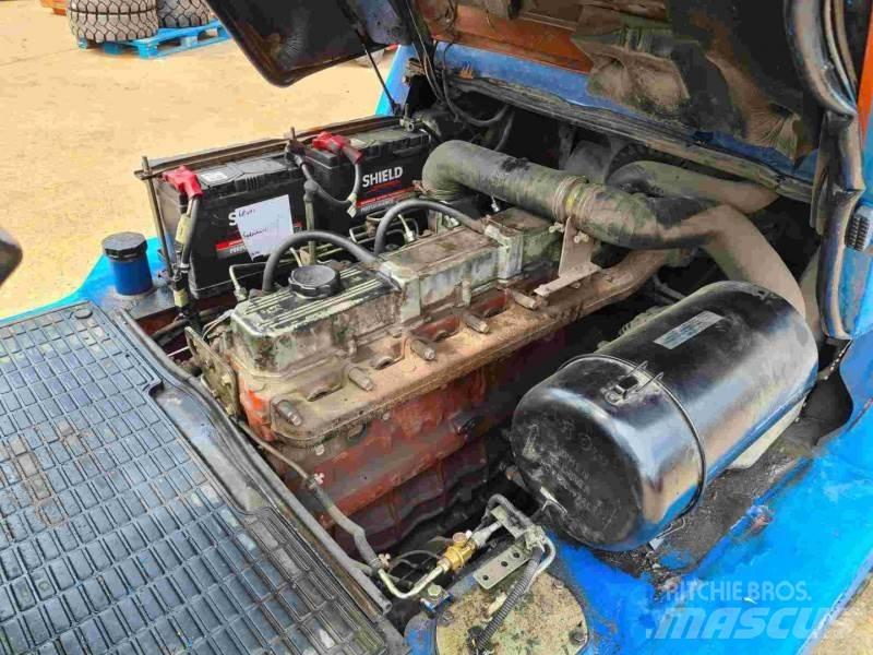 Nissan FO4D40Q2 Dizelski viličari