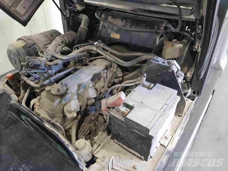 Nissan U1D272520 Plinski viličari