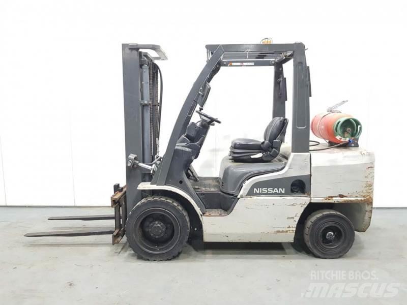 Nissan UG1F2A35DU Plinski viličari