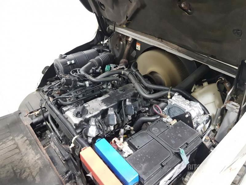 Nissan UG1F2A35DU Plinski viličari