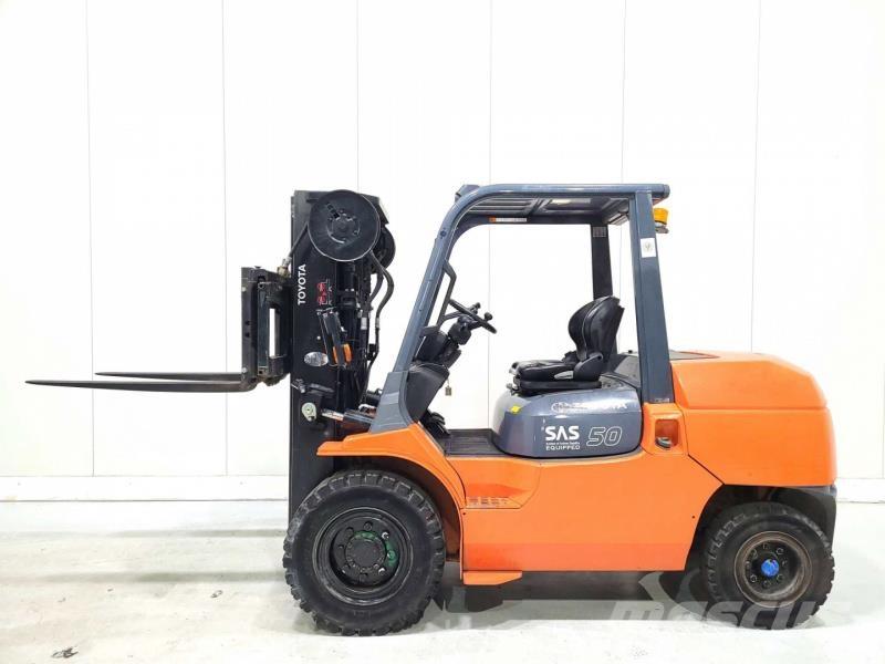 Toyota 42-7FD45 Dizelski viličari