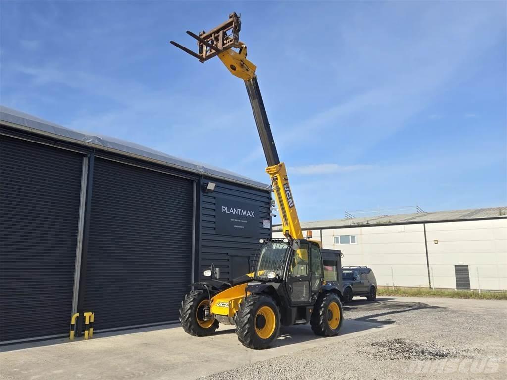 JCB -- Teleskopski viličari