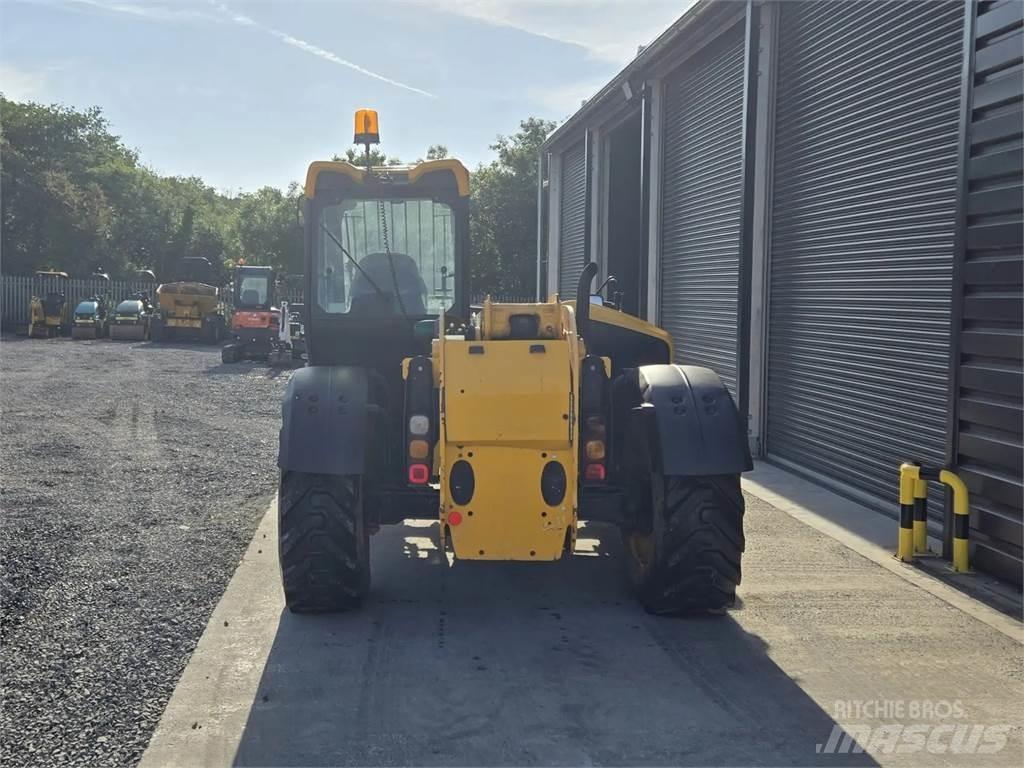 JCB -- Teleskopski viličari