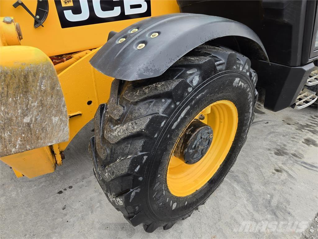 JCB 535-140 Teleskopski viličari