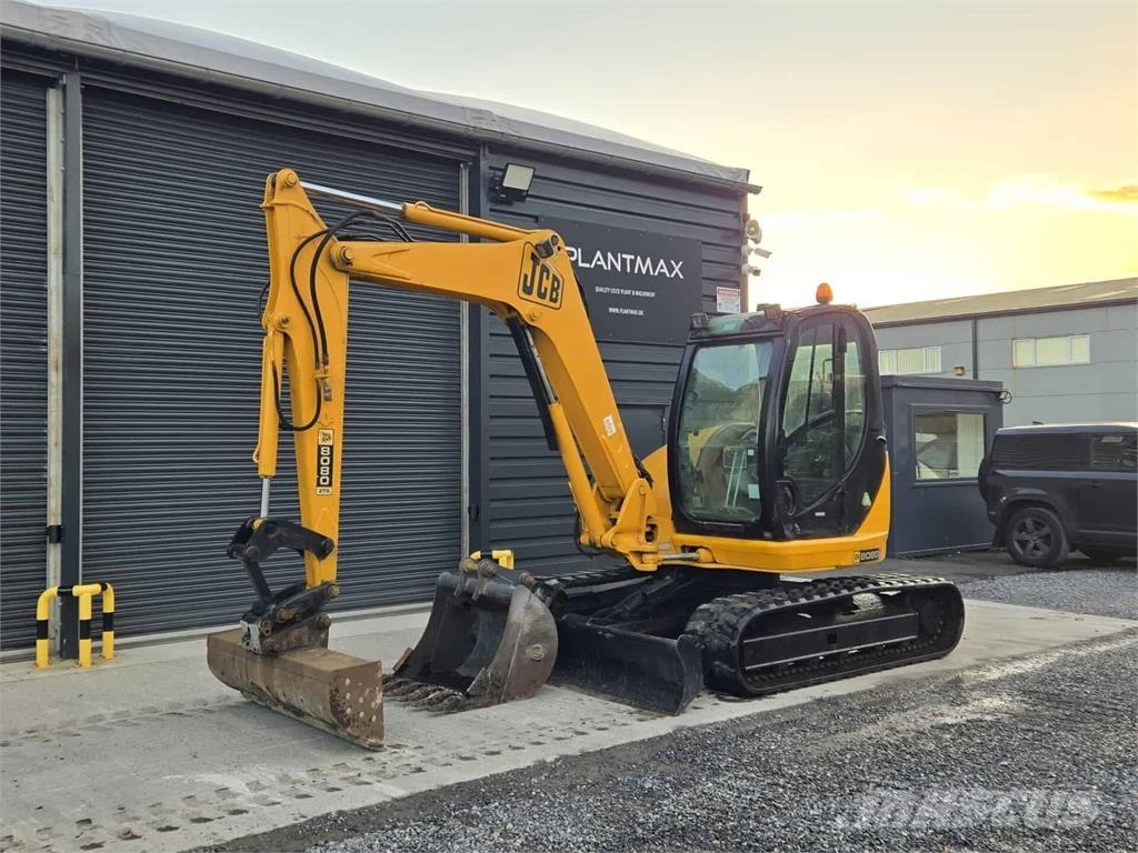 JCB 8080 Midi bageri 7t – 12t
