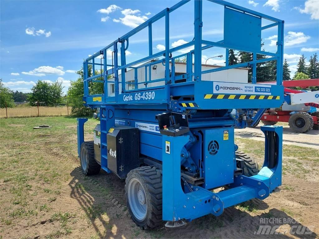 Genie GS-4390 RT Škaraste platforme