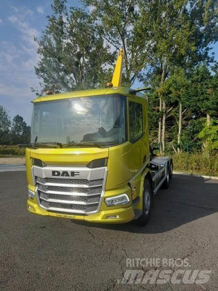 DAF XD Demontažnii kamioni za podizanje kabela