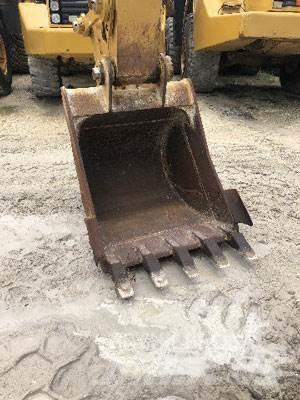 CAT 320 Bageri gusjeničari