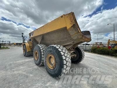CAT 740 Zglobni demperi