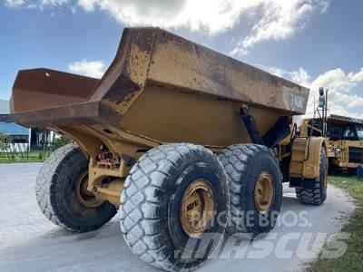 CAT 740B Zglobni demperi