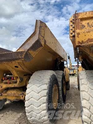 CAT 740B Zglobni demperi