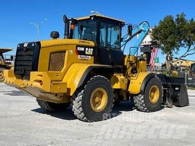 CAT 938M Utovarivači na kotačima