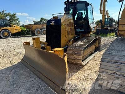CAT D3K2 LGP Buldožeri gusjeničari