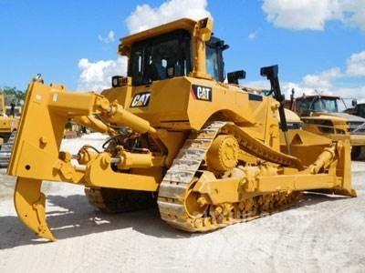 CAT D8T Buldožeri gusjeničari