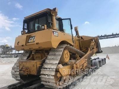 CAT D8T Buldožeri gusjeničari