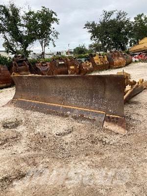 CAT D8T Angle Blade Ostale komponente
