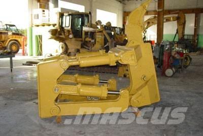 CAT D8T /D8R Ripper, S/S Ostale komponente