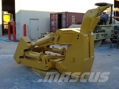 CAT D8T/R/N Ripper, S/S Ostale komponente