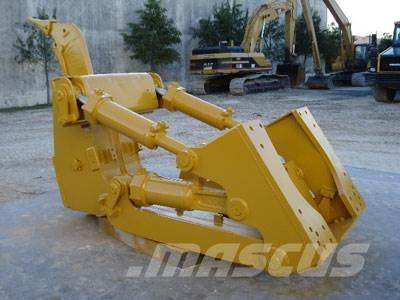 CAT D8T/R/N Ripper, S/S Ostale komponente