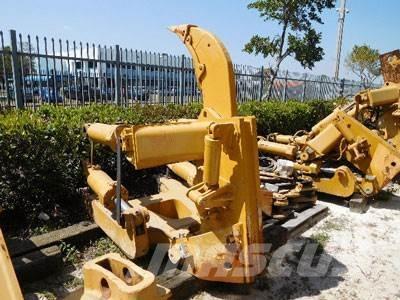 CAT D8T Ripper, S/S Ostale komponente