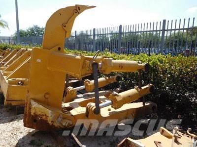 CAT D8T Ripper, S/S Ostale komponente