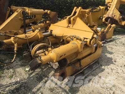 CAT D8T Ripper, S/S Ostale komponente