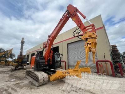 Hitachi ZX225USLC-6 Bageri za manipuliranje materijalom / otpadom