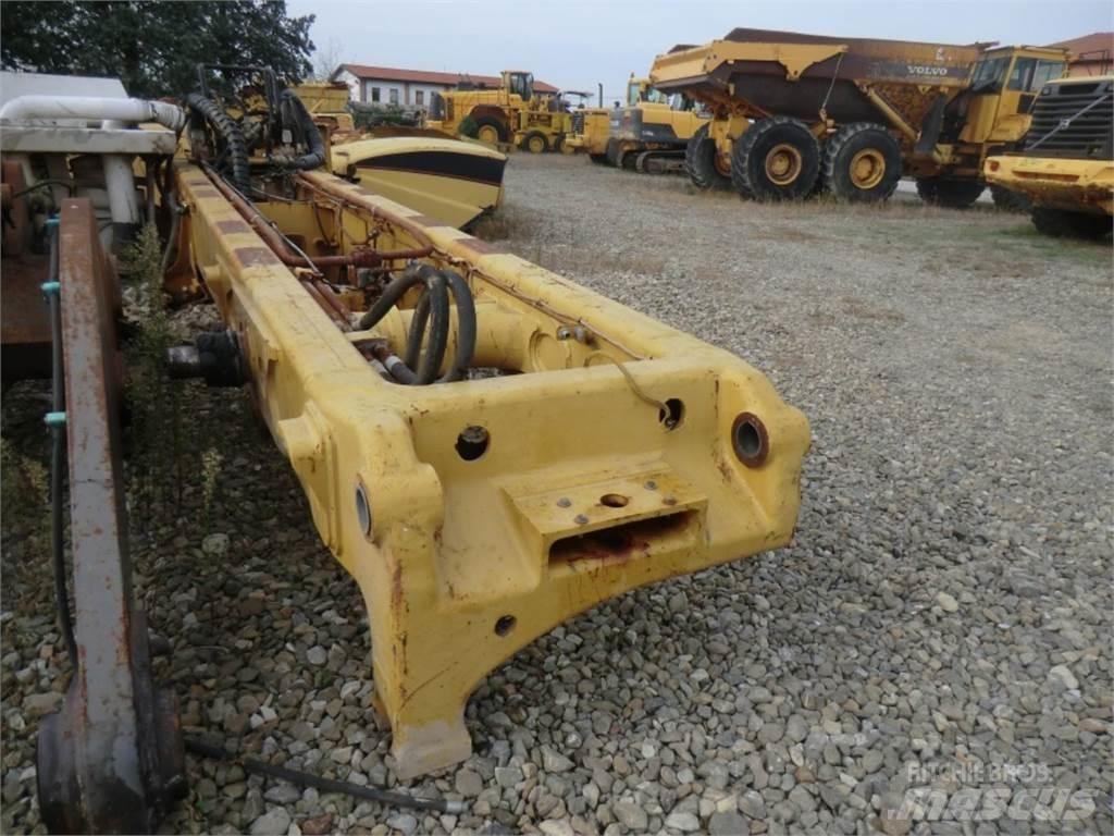 CAT 735 Šasije I ovjese