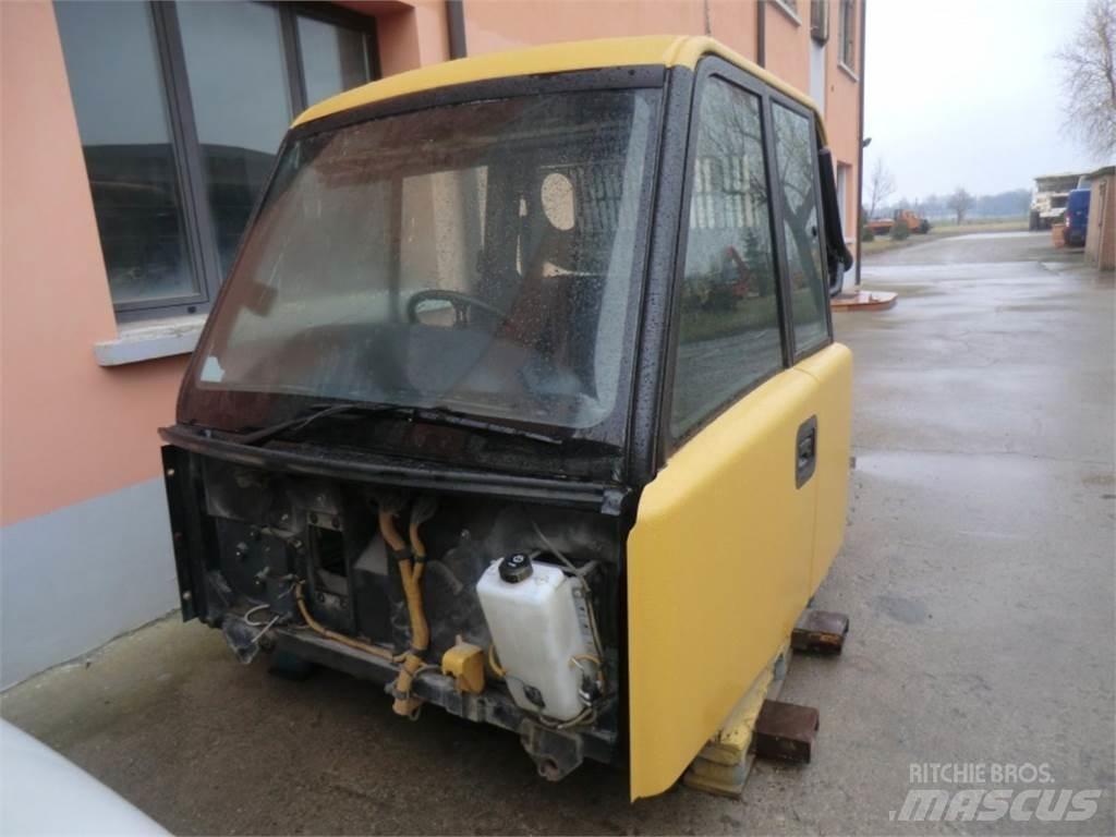 CAT 735 Šasije I ovjese