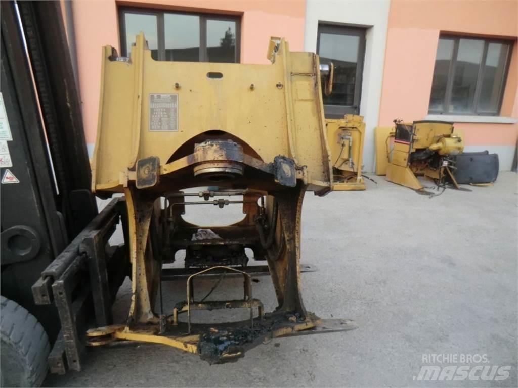CAT 928G Šasije I ovjese