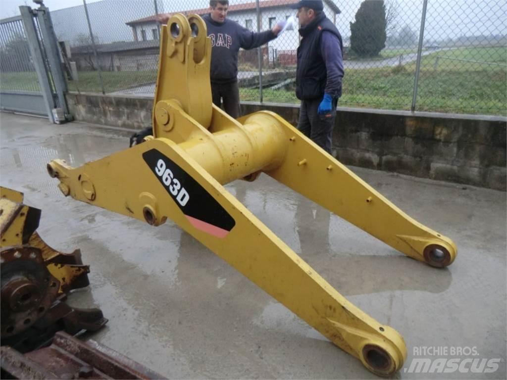 CAT 963D Šasije I ovjese