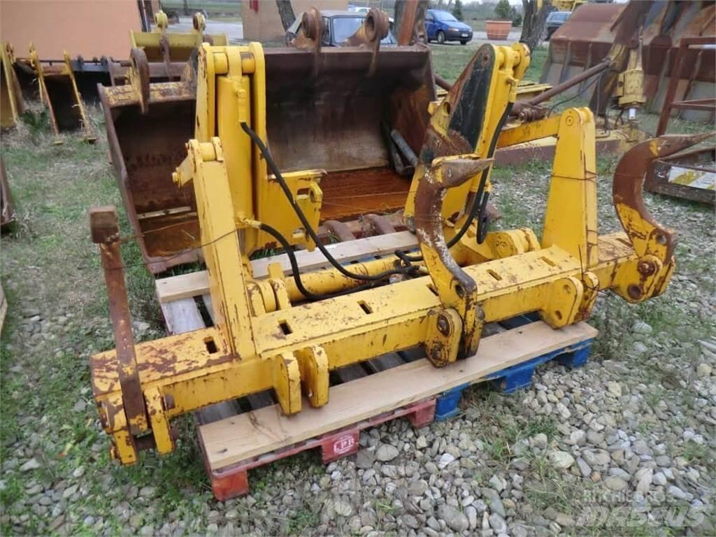 CAT 973C Gusjenice