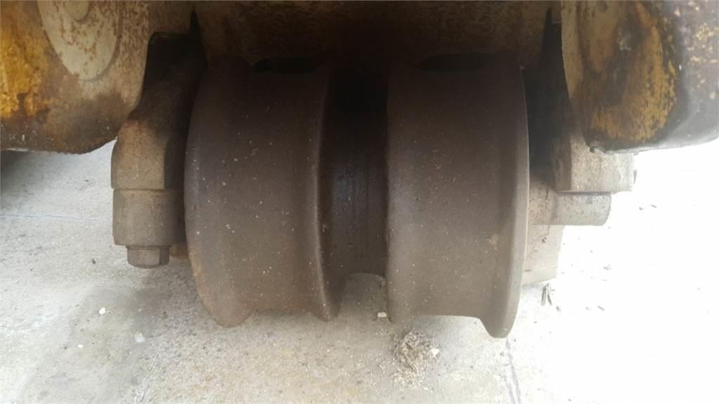CAT  D8L Gusjenice