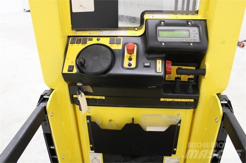 Hyster K1.0L Niskopodizni komisioni viličar