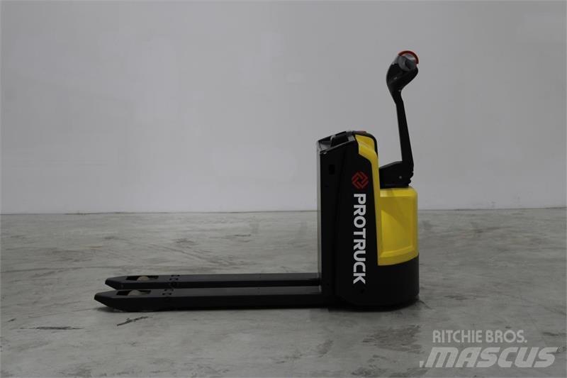 Hyster P1.6 Nisko podizni električni viličar