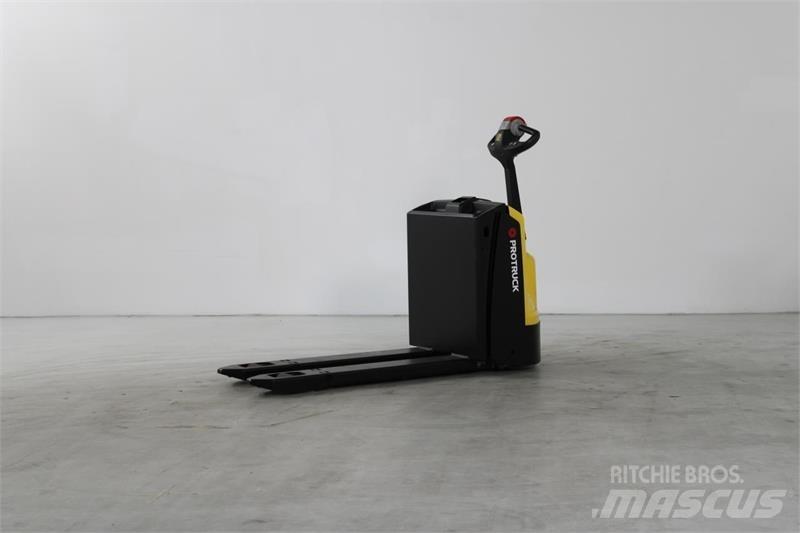 Hyster P1.6 Nisko podizni električni viličar