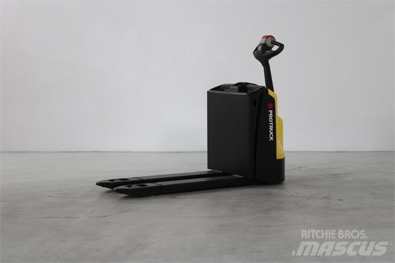 Hyster P1.6 Nisko podizni električni viličar