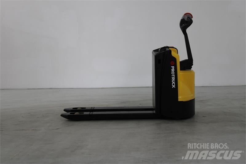 Hyster P1.6 Nisko podizni električni viličar