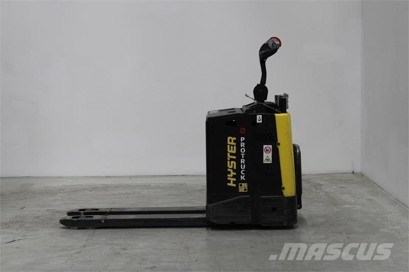 Hyster P2.0S Nisko podizni električni viličar sa platformu